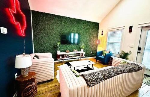 NEW Tiki House! Near Beaches, Sleeps 6-7 - Foto 19