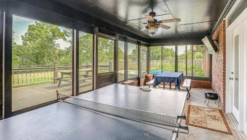 Waterfront Kansas Home with Private Fire Pit! - Foto 2