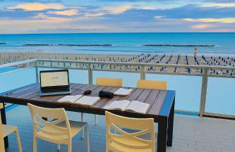 Terrazzo Panoramico Fronte Mare Zamponi - Foto 10