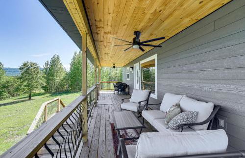 Arkansas Retreat with Deck, Fire Pit and Mtn Views! - Foto 1