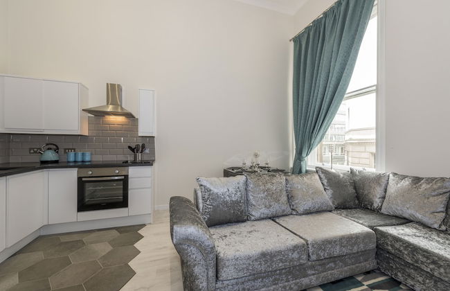 Union Bank Apartments - Photo 33