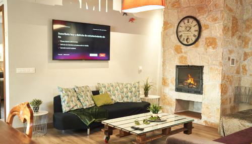 Entreacebedas rural&vacaciones, alojamientos con jardín PRIVADO, barbacoa y chimeneas - Foto 2