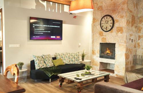 Entreacebedas rural&vacaciones, alojamientos con jardín PRIVADO, barbacoa y chimeneas - Foto 2