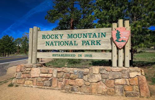 Lily Mountain Lodge - Amazing Mountains Views, Private Hot Tub, Great Location - Foto 19