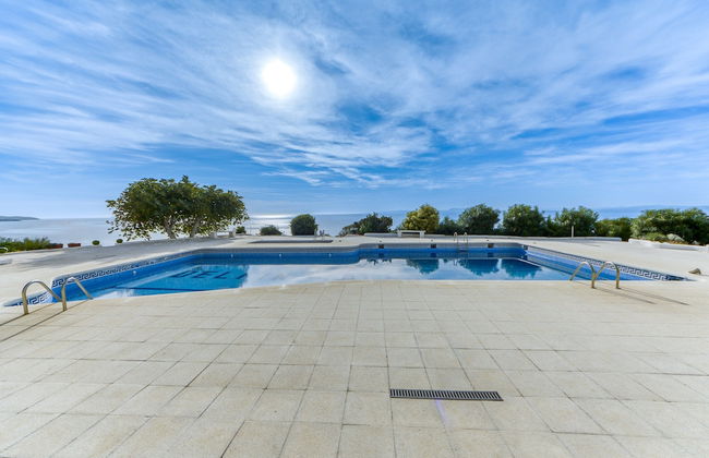 Apartment in Roses With Stunning Beachfront Views - Photo 21