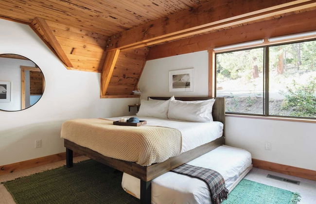 Timberline by Avantstay Stunning Chalet Cabin w/ Hot Tub, Pool Table & Home Theater! - Foto 14