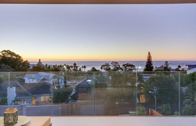 Dual Level Apartment Walking Distance to the Beach Harrier Place - Foto 1