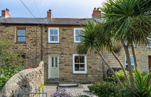 The Boy's Cottage - Photo 1