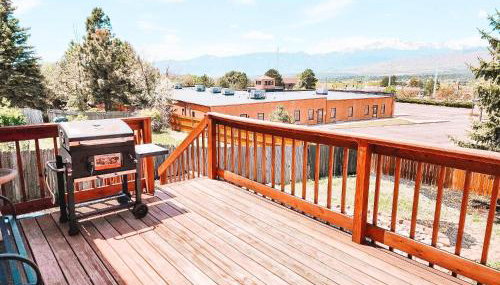 Theater Room Pet Friendly Near AF Academy Peaceful - Foto 3