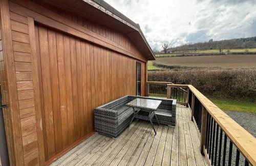 Charming 2 bedroom Lodge In the Shropshire Countryside with Fantastic Views - Foto 13