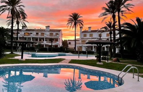 Apartamento Bajo en primera línea de playa Denia - Foto 3