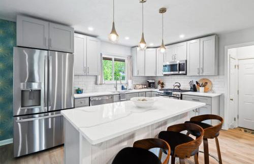 Spacious and Luxury Designed Ranch with Game Room - Foto 23