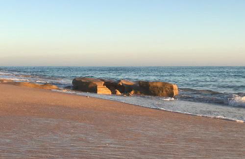 Praia dos Salgados - Vila das Lagoas - Foto 41