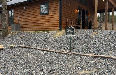 The Knotty Pine Cabin at Cabins of Wolf Pen Gap - Foto 3