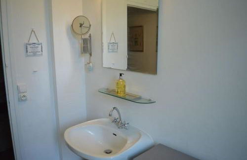 Riverside 4 bed house full of character and charm - Foto 9