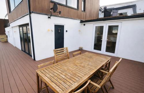 Fabulous Ground Floor Apt Adjacent to Beach - Foto 5