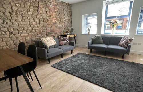 High Street Apartment - Photo 1