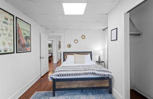 5BR 3BA Family Retreat 2 Blocks from Beach - Foto 65