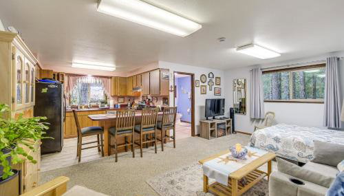 Cute Hoodsport Cottage Close to Lake Kokanee! - Foto 2