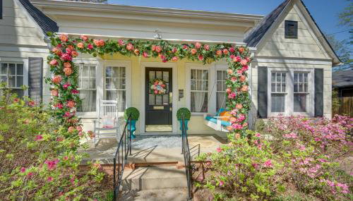 The Pink Azalea - Tyler Home with Yard and Patio! - Foto 3