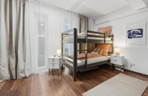 Yello Homes - Tiny Loft - 4 Personen - Flughafen - Foto 24