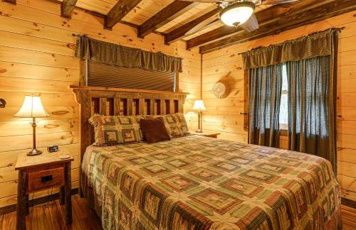 Cozy Couples Getaway with Hot Tub Fox Ridge Cabin - Foto 15