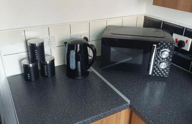 Elegant 2 Bedroom Entire House - Foto 11