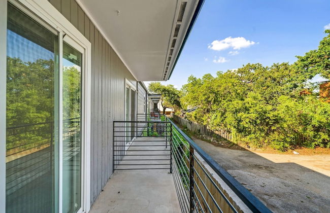 Modern 2BR Near UT Hyde Park Evonify - Foto 10