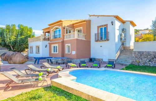 Villa Nogal by Villa Plus - Photo 3