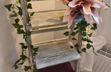 statt HOTEL - Frisch, Frech und Farbenfroh - Helle Souterrainwohnung - Photo 8