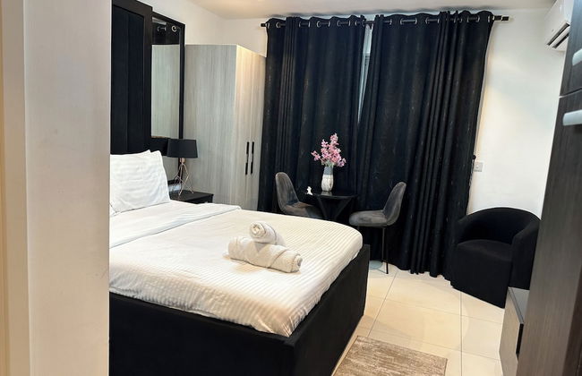 Unique Homes by Lennox - Photo 17