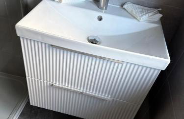 2 Bed house - Brighouse close to McDonalds and B&M - Foto 6