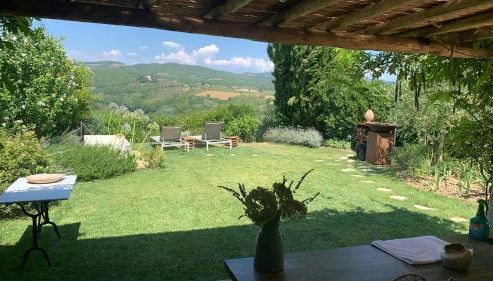 Luxury Serviced Cottage in a Historical Chianti Borgo - Foto 3, Garden, Garden view