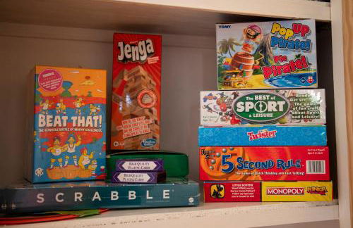 Oak House - sleeps 10 with Bar & Games room - Foto 21