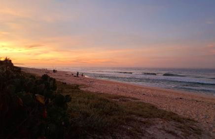 Aconchegante casa à beira da praia - Foto 31