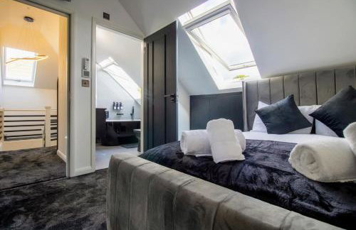 Luxury 4-Bedroom High-End Home, Includes Jacuzzi and Pool Table - Foto 2