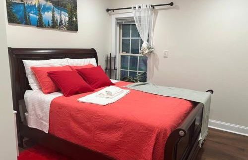 Luxurious Private Basement Suite in Ashton - Photo 19