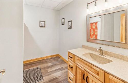 Lakeside 4BR Retreat Private, Peaceful & Scenic villa - Foto 38