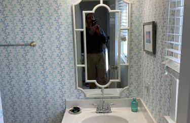 Pets OK Rest A Shored A Secure and Comfortable Home Flat Screen T Vs In All Rooms Fully Stocked With Plenty Of Amenities Private Inground Pool Gas Fireplace Rents Sat to Sat Full Weeks only - Foto 50