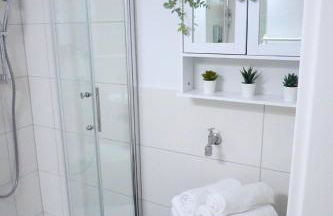 Living-Life, Klinik & Messe vor Ort, Wlan, Netflix - Foto 9