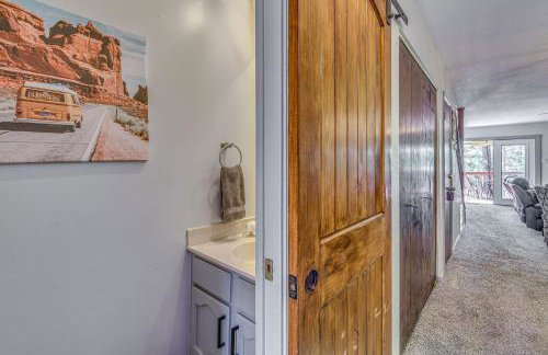 Hike, Golf & Explore: Ruidoso Retreat w/ Deck! - Foto 13