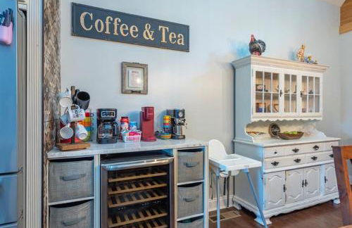 Funtastic Retreat! PS5, View, Goats, Hot Tub, Karaoke - Foto 36