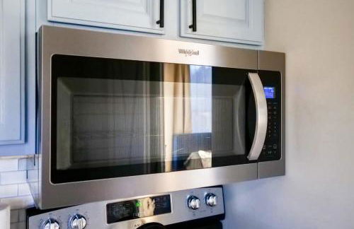 Natures Retreat Renovated with Quiet Pond Views - Foto 22