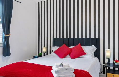 5BDRM 10BD with King BBQ Patio 1 MIN walk Carson ST - Foto 61