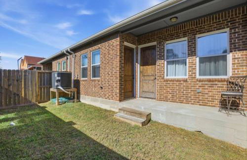 O30B Southwest Houston 2BR King Beds Pet Friendly Townhome - Foto 18