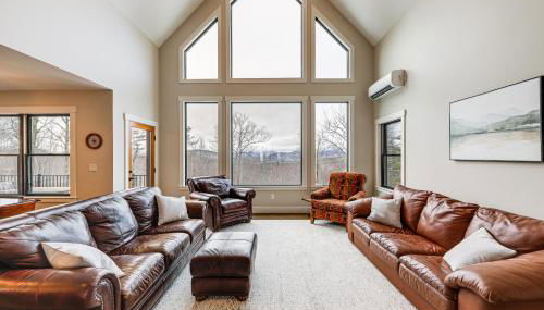 Mountain-View Home in Stoneham with Hot Yoga Studio! - Photo 5