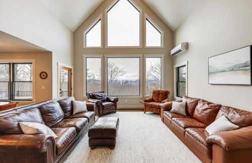 Mountain-View Home in Stoneham with Hot Yoga Studio! - Foto 5