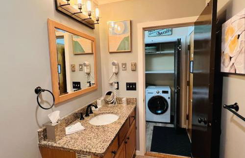 Attitash Mountain Village Studio - Slope View - Ski - Storyland - Photo 24