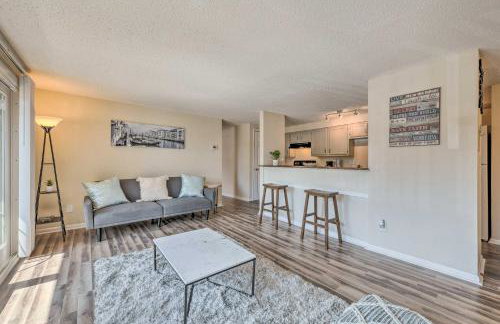 Inviting Charlotte Getaway - Half Mile to UNC! - Foto 3