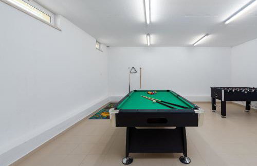 Villa Field Hill with Swimming Pool and Tennis Court - Foto 46